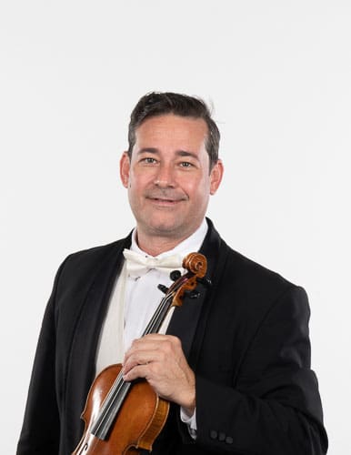 Marcus Ratzenboeck Concertmaster.